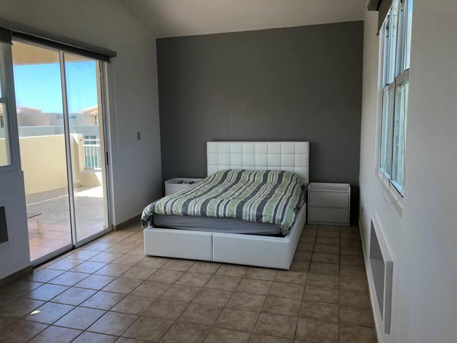 Haudimar Ph Beachfront Apt 4Br/3Bath Isabela Bagian luar foto